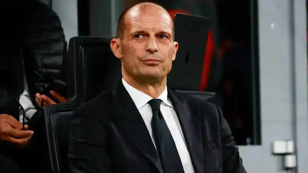 Massimiliano Allegri A Seriyada oy murabbiyi deb topildi