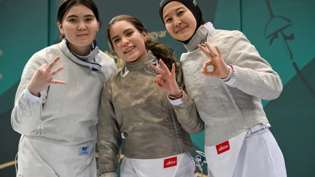 O'zbekistonlik qilichbozlar o'smirlar o'rtasidagi Jahon kubogida bronza medalini qo'lga kiritdilar