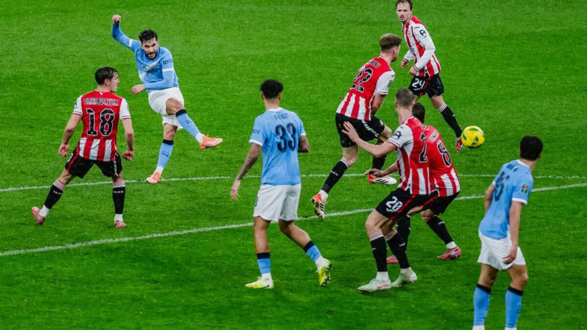 Liga kubogi. «Siti» «Brentford»ni mag'lub etib yarimfinalga chiqdi, Husonov to'liq o'ynadi