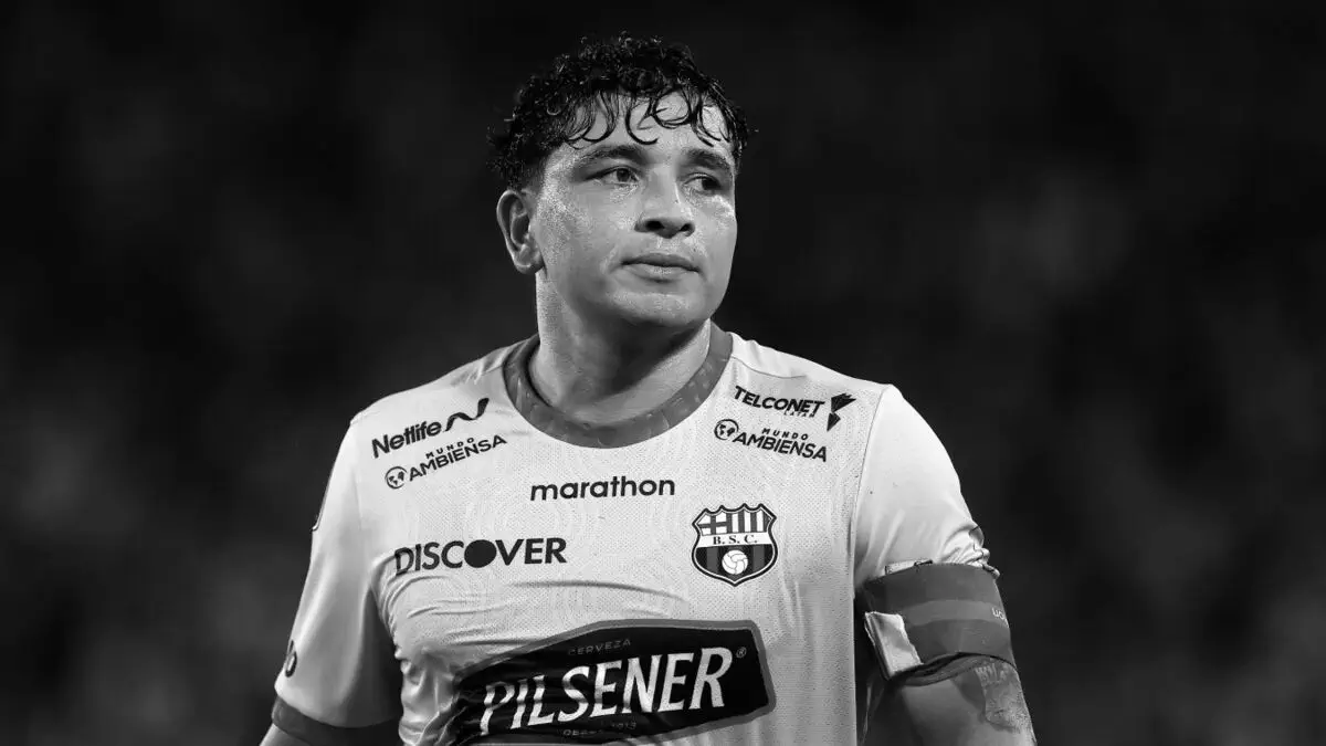 «Barselona» futbolchisi unga qilingan hujum oqibatida halok boʻldi