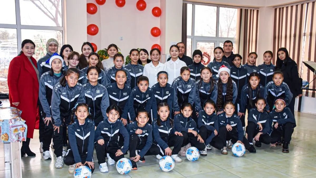 "Sevinch" ayollar futbol maktabi tarbiyalanuvchilarining bitiruv kuni boʻlib oʻtdi