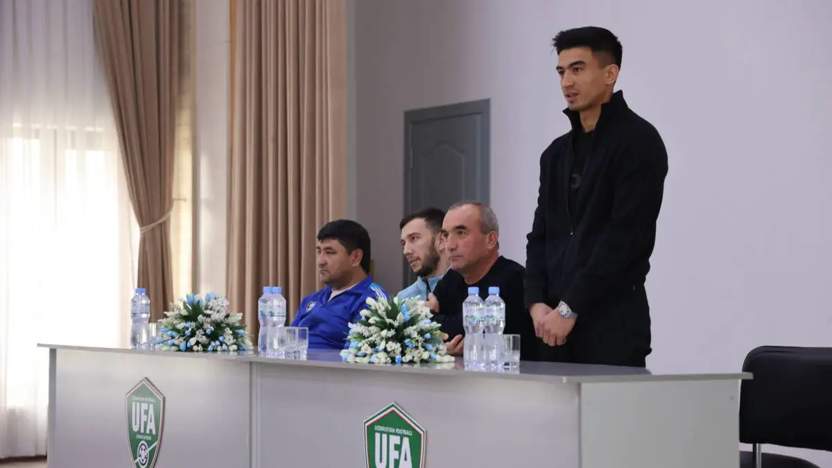 Jizzaxlik taniqli futbolchilar bilan uchrashuv tashkil etildi