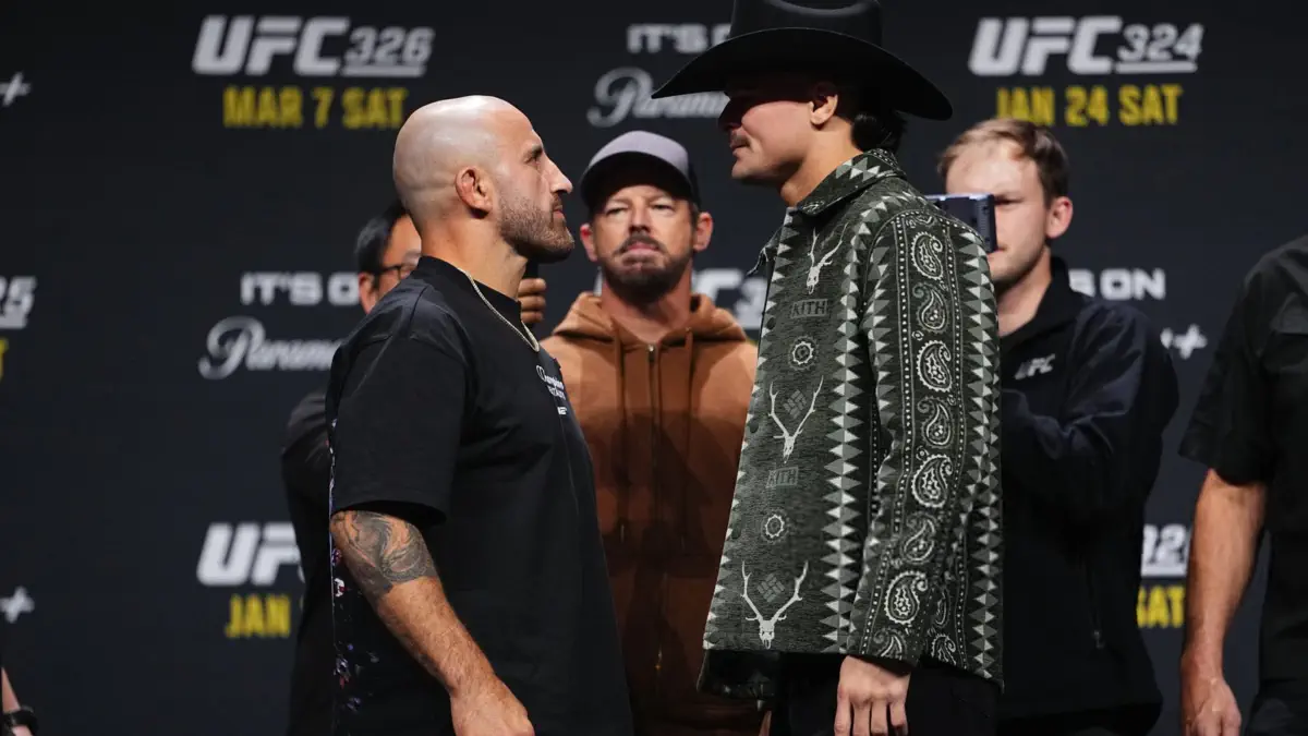 Volkanovski va Lopes jang qiladigan UFC 325 turnirining rasmiy posteri eʼlon qilindi (foto)