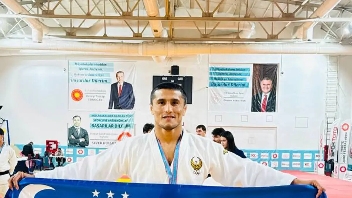 Shahram Ahadov "Galatasaroy" tarkibida Turkiya vitse-chempion bo‘ldi