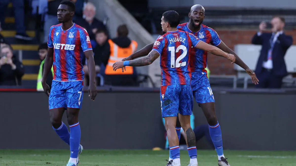 "Kristal Pelas" futbolchilari mashg‘ulotlarsiz o‘yin o‘tkazishmoqda