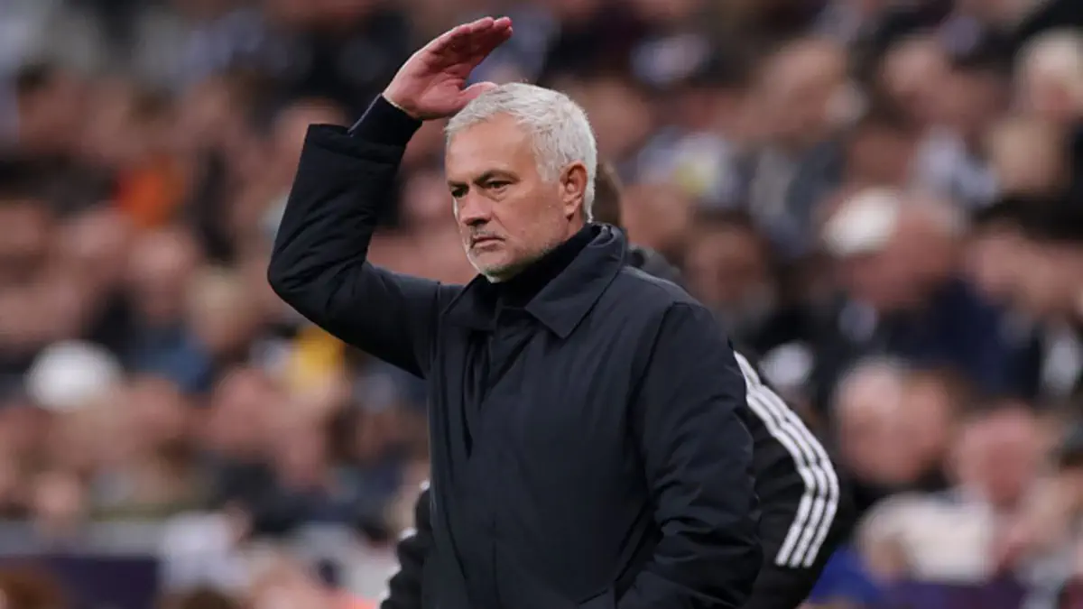 «Benfika» bosh murabbiyi Joze Mourinyu «Chelsi»ni yana boshqarishga tayyor