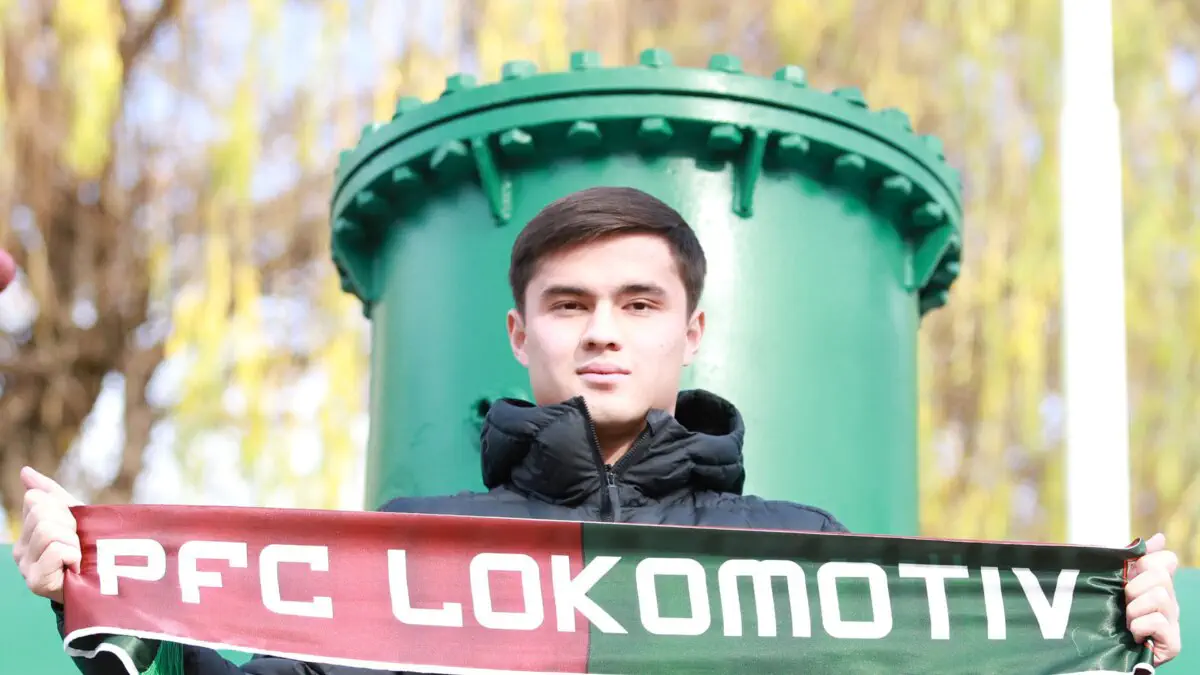  Sunnatilla Poyonov - "Lokomotiv" futbolchisi!