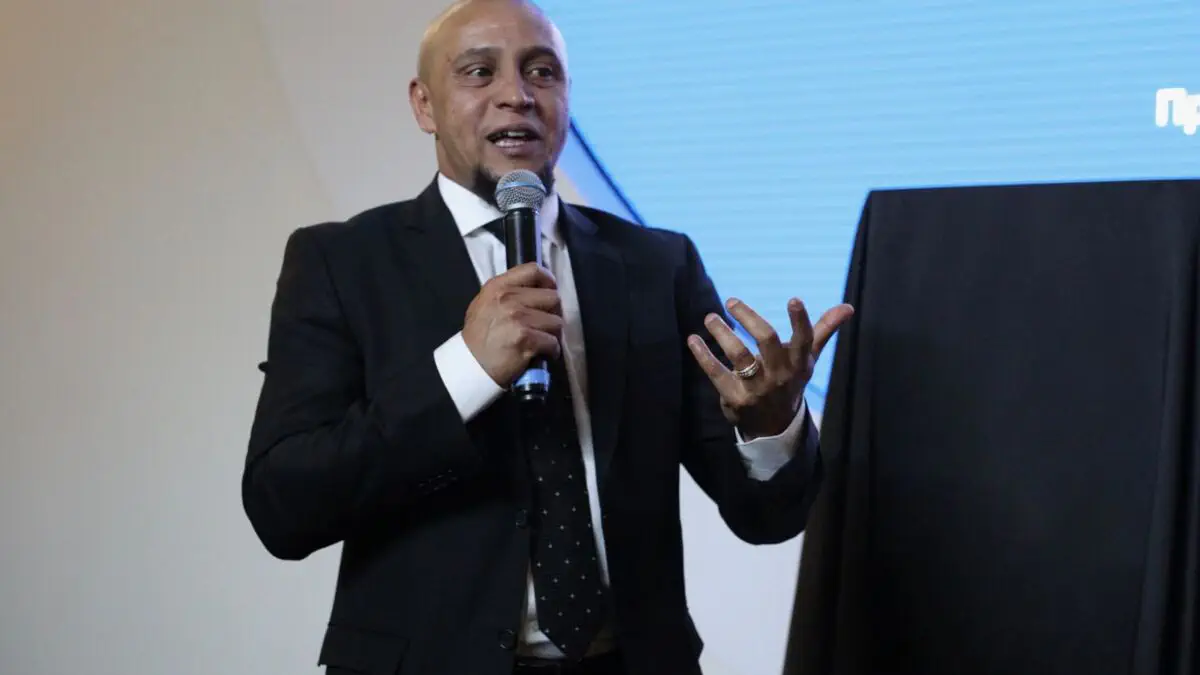 Roberto Karlos operatsiyadan soʻng shifoxonadan chiqarildi