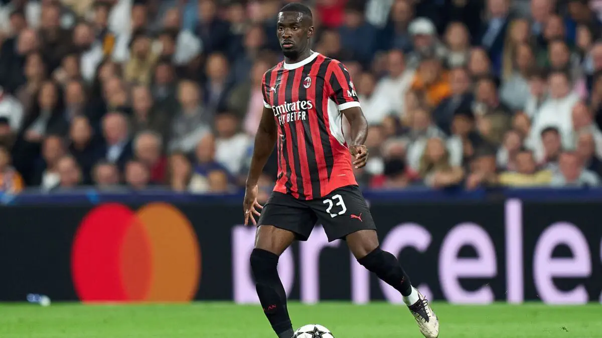 Tomori APLning ikki klubi qiziqishiga qaramay, «Milan» bilan shartnomasini uzaytiradi