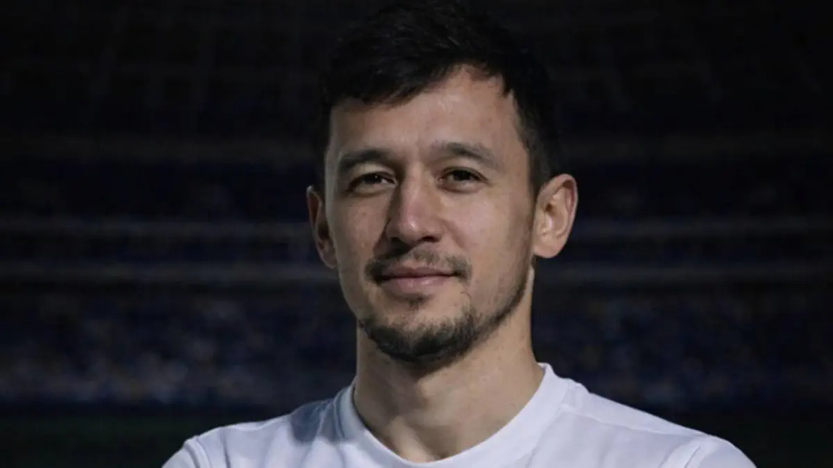 «Buxoro» Xurshid Muxtorov bilan shartnoma imzoladi