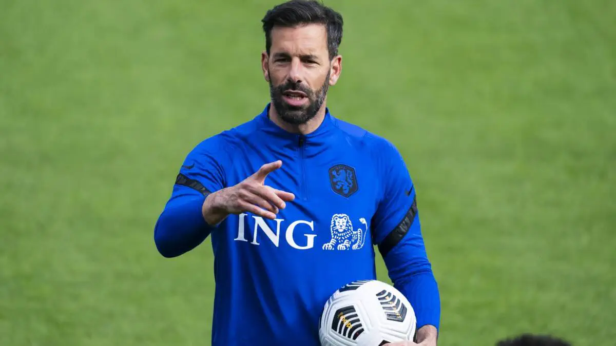 Van Nistelrooy Niderlandiya terma jamoasi murabbiylar shtabiga qo‘shildi