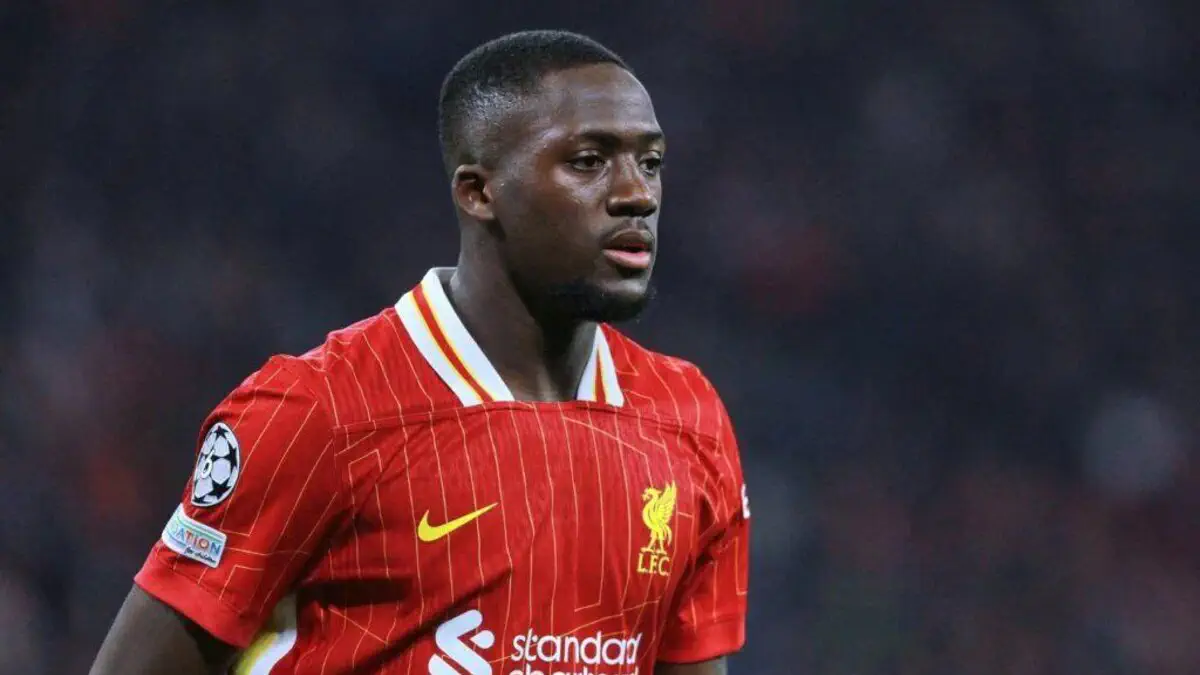 «Liverpool» Konate bilan kelisha olmayapti