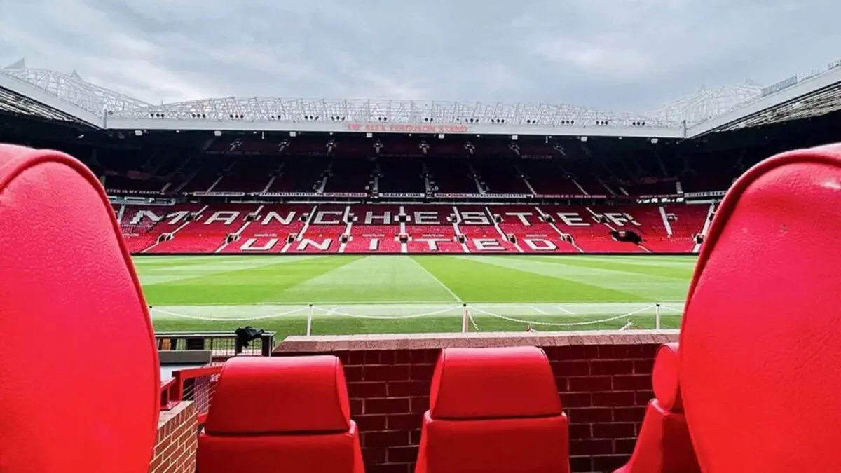 «Manchester Yunayted» tarixi haqida hujjatli serial suratga olinadi