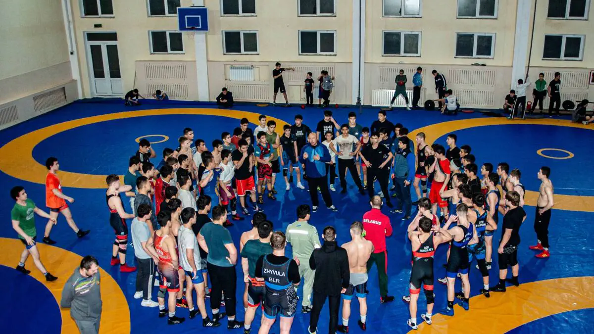 Olimpiya markazida erkin kurash boʻyicha navbatdagi oʻquv-mashgʻulot yigʻini tashkil etildi