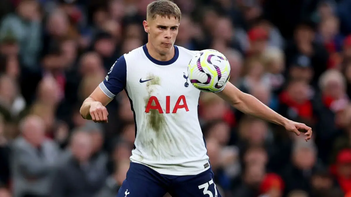Robertsonning «Tottenhem»ga oʻtishi, «Liverpul»ga van de Venni sotib olishga yordam berishi mumkin