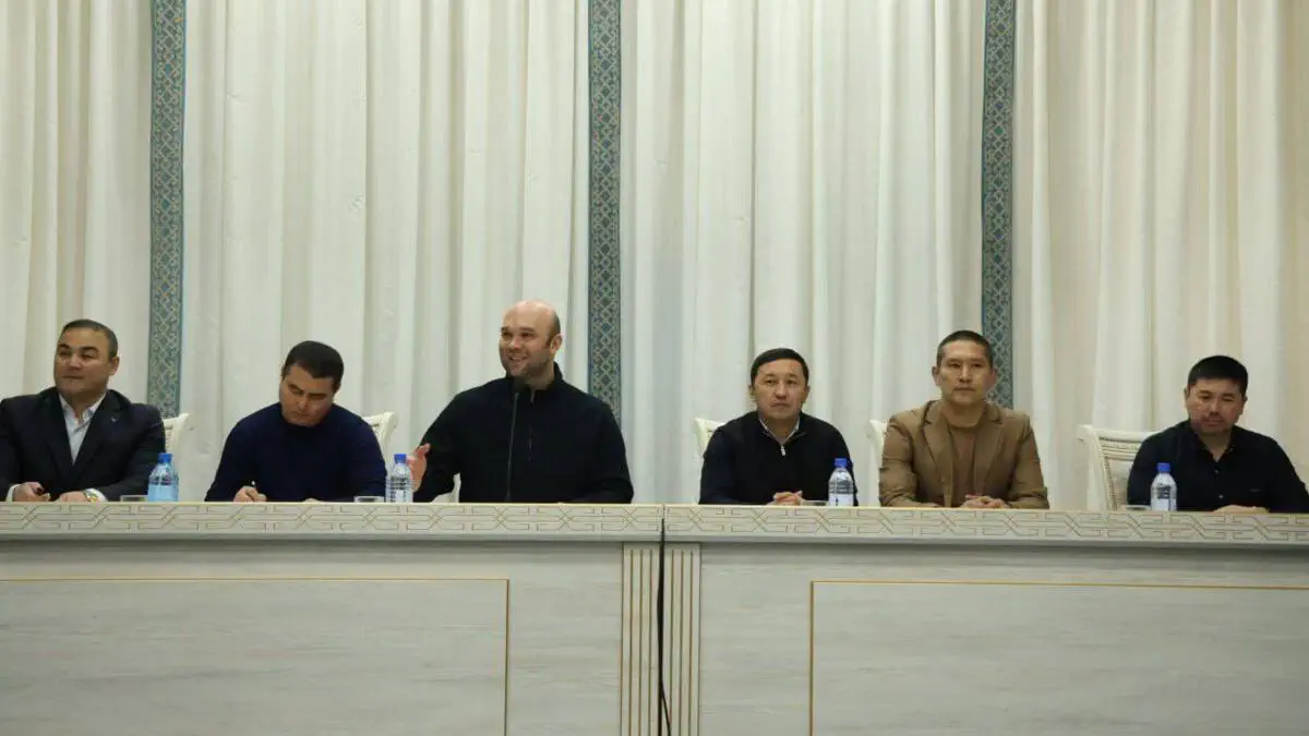  Olimpiya chempioni Ruslan Nurudinov Qoraqalpog‘istonda sportchilar bilan uchrashdi