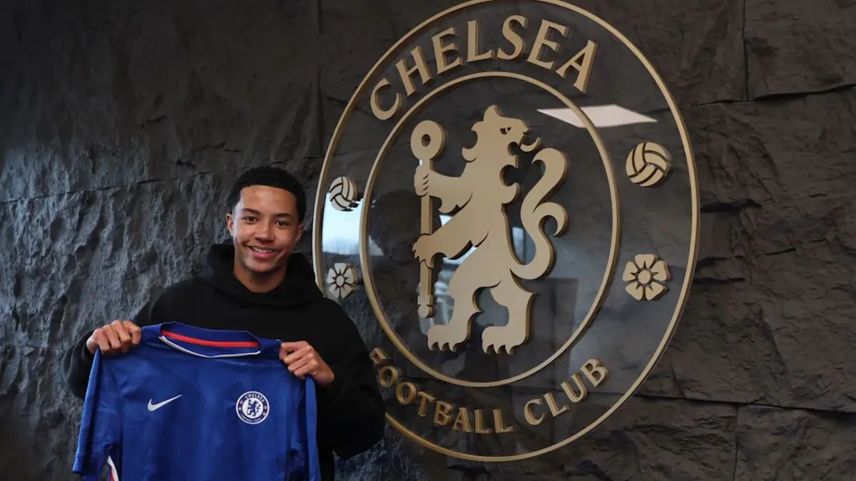 «Chelsi» «Sheffild Uensdey»ning 17 yoshli himoyachisi bilan shartnoma imzoladi