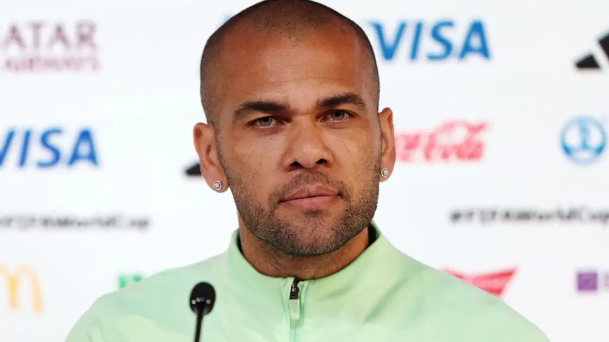 Dani Alves professional futbolga qaytishi mumkin