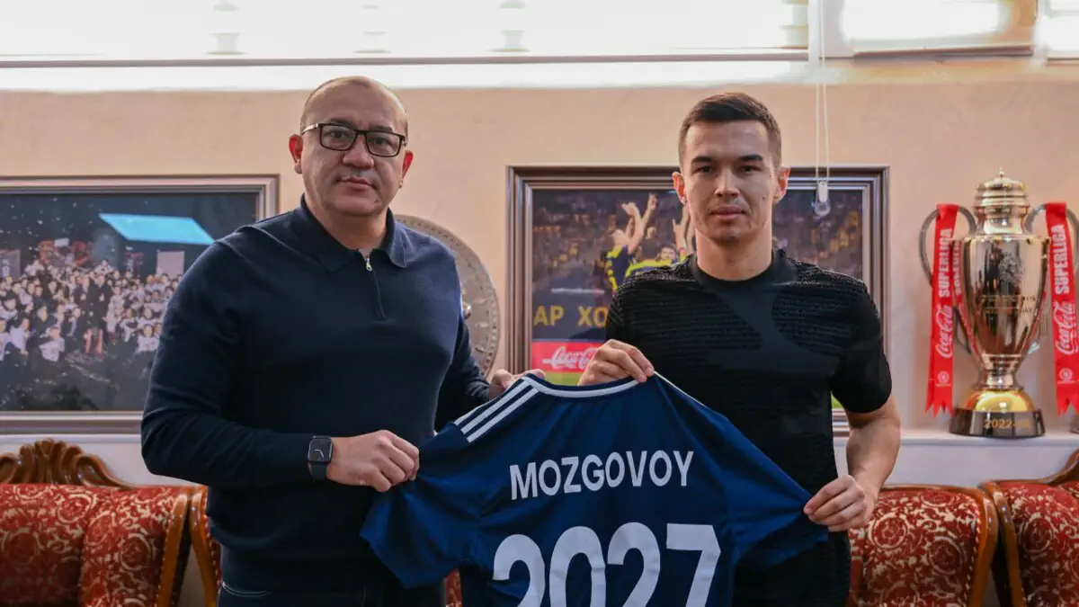 Akmal Mozgovoy «Paxtakor» futbolchisiga aylandi