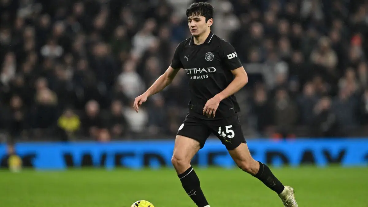 Rasman: Abduqodir Husanov «Man Siti»ning yanvar oyidagi eng yaxshi futbolchisi deb topildi