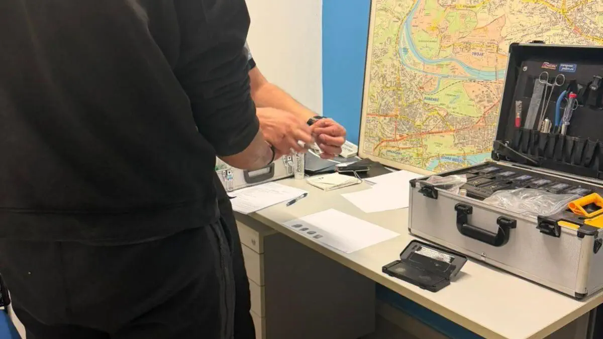 Nomaʼlum shaxslar Isroillik sportchilarni tunab ketishdi