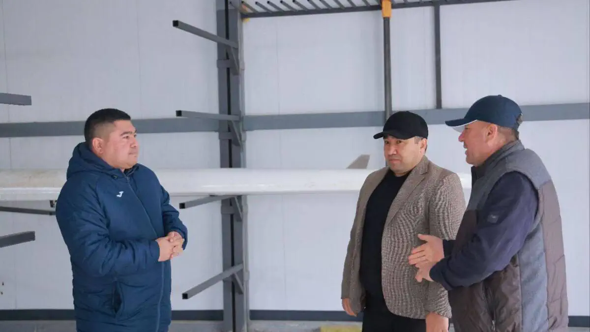 Yangiyer shahri sport maktabidagi qurilish ishlari o’rganildi