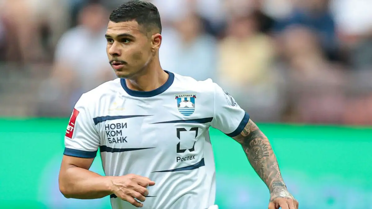 Rasman: Aleks Fernandes — «Navbahor» futbolchisi