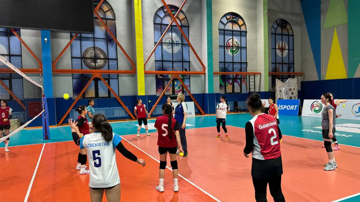 Voleybol. Navbatdagi o‘quv-yig‘in mashg‘ulotidan lavhalar