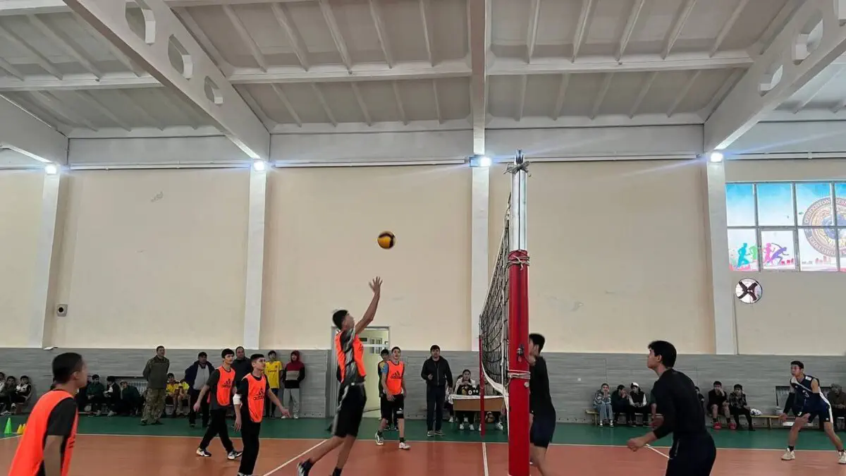 Uchqo‘rg‘on tuman Voleybol mahorat maktabi o‘quvchilari o‘rtasida sportning  voleybol turi bo‘yicha “Tuman IIB boshlig‘i kubogi” musobaqasi o‘tkazildi