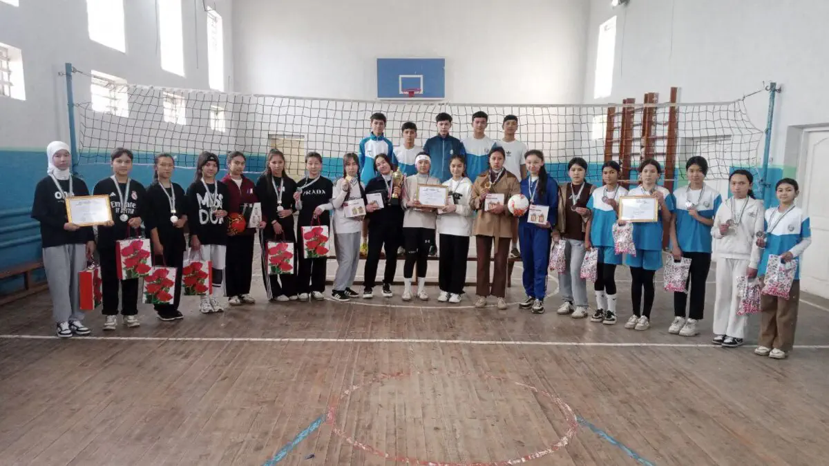 Voleybol. Piskent tumanida o‘quvchi qizlar o‘rtasida voleybol musobaqasi o‘tkazildi