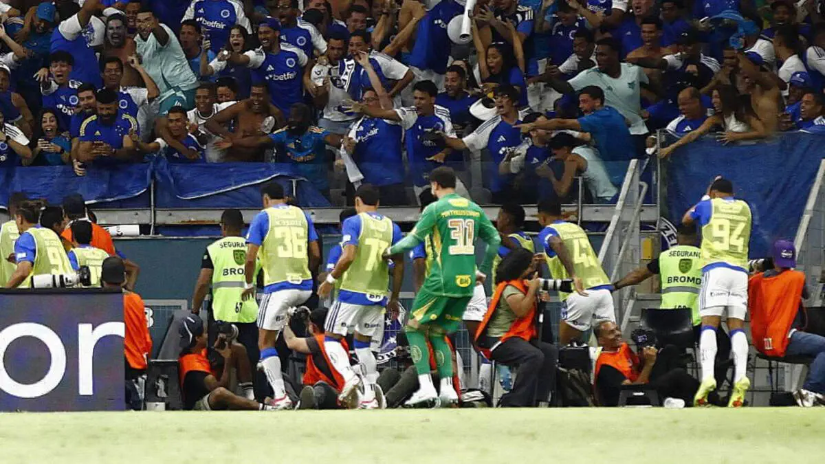 Braziliyada futbol uchrashuvida 23 ta qizil kartochka ko‘rsatildi