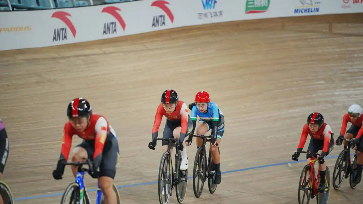 Velosport. Samira Ismoilova hamda Asal Rizayeva Xitoydagi musobaqani boshlab olishdi