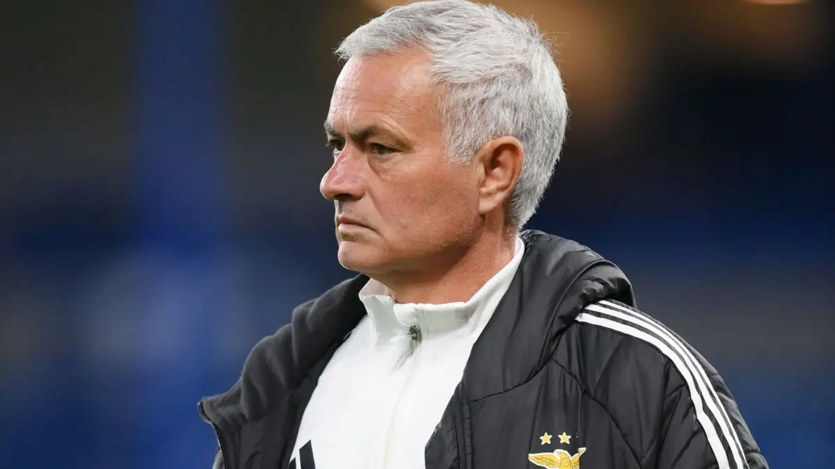 Joze Mourinyu ikki oʻyinga diskvalifikatsiya qilindi