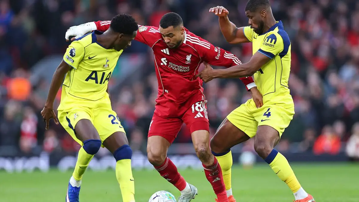 APL. «Liverpul» oʻz maydonida «Tottenhem» bilan durang oʻynadi