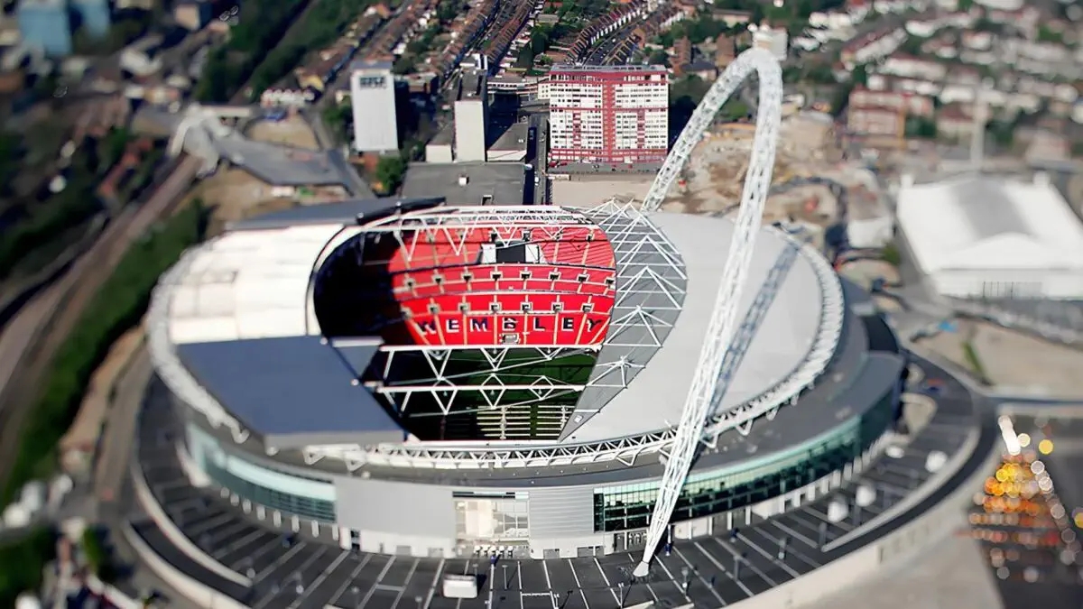 «Manchester Siti» muxlislarini finalga olib ketayotgan avtobus yonib ketdi (foto)