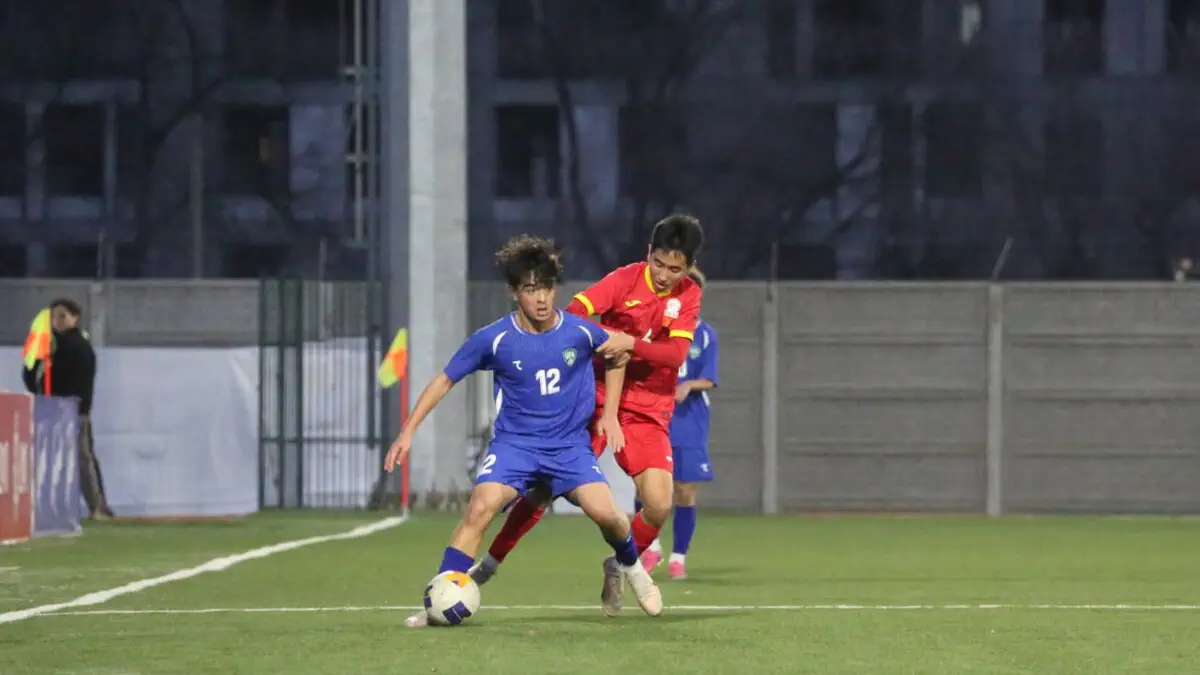 Miraziz Mirzahmedov boshchiligidagi O’zbekiston U-15 terma jamoasi Qirg'iz Respublikasi U-16 bilan bahs olib bordi va durang o'ynadi