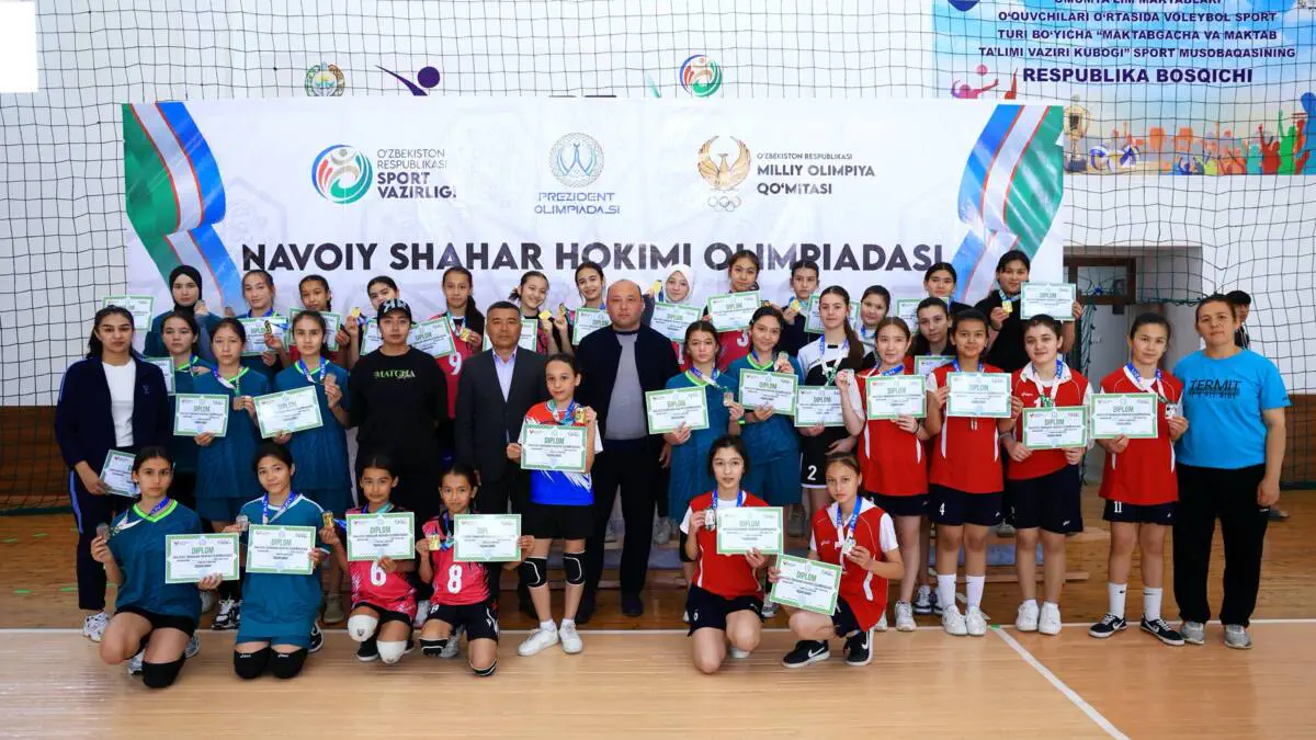  Navoiy shahrida qizlar o‘rtasida voleybol musobaqasi yuqori saviyada tashkil etildi