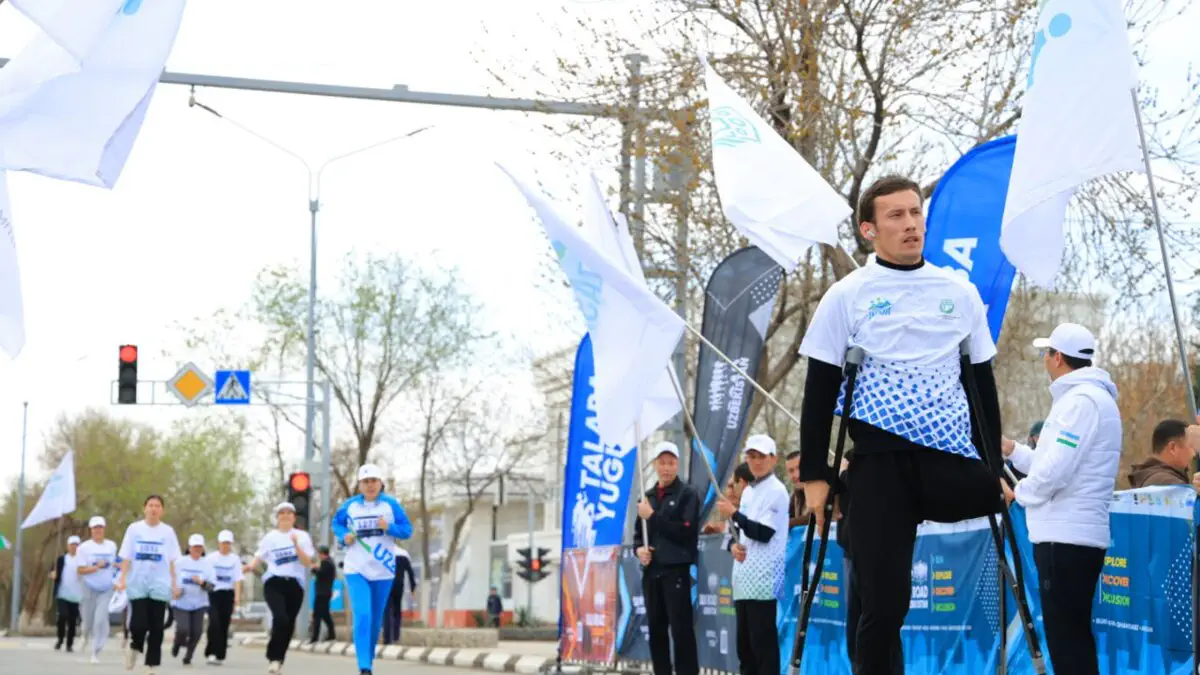 Nukus shahrida Inson uchun shiori ostida ommaviy inklyuziv yugurish marafoni tashkil etildi