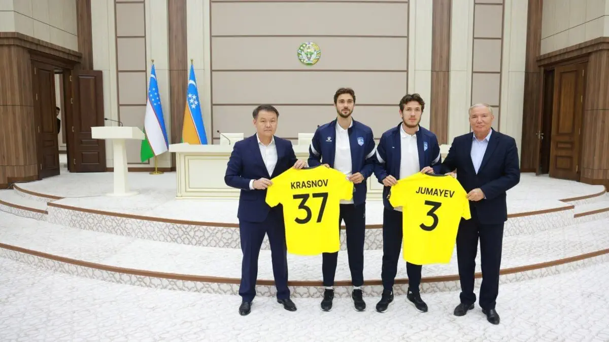 Jo‘qorg‘i Kenges Raisi futbolchi-yoshlar bilan uchrashdi