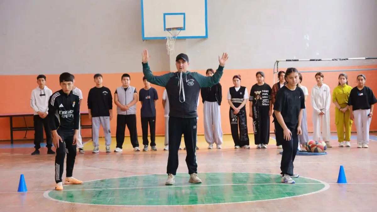 Sirdaryoda maktab o‘quvchilari sport sinovlaridan o‘tmoqda