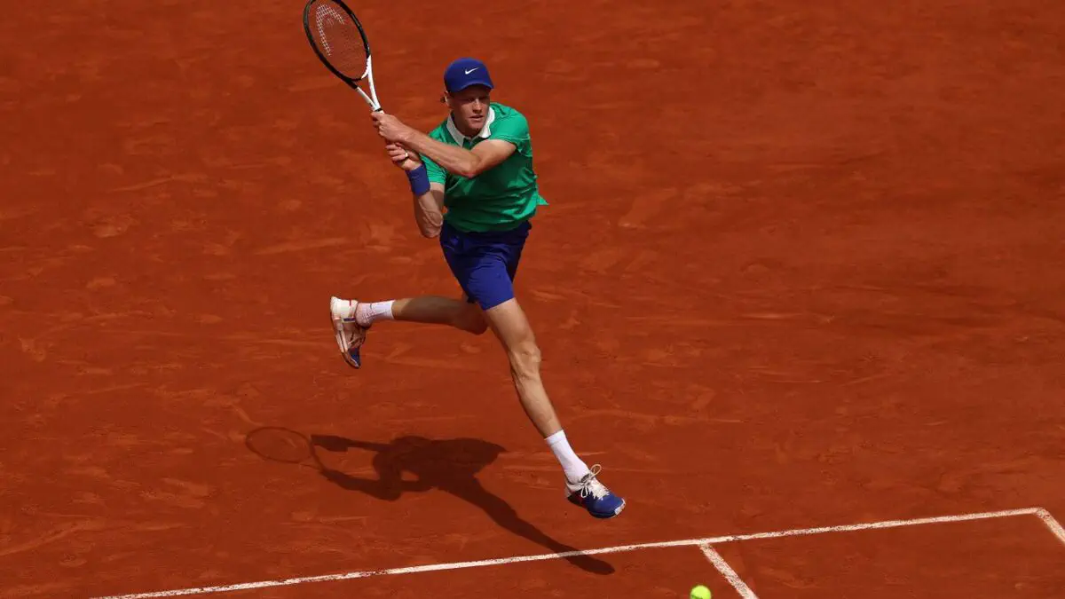 Yannik Sinner ATP reytingining kuchli yigirmataligiga kiruvchi sportchilar ustidan qozonilgan gʻalabalar sonini 100 taga yetkazdi