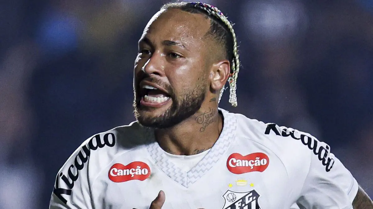 «Hamma narsani oʻzim qilishim kerakmi? Ovozingni oʻchir!» — Neymar muxlis bilan janjallashib qoldi