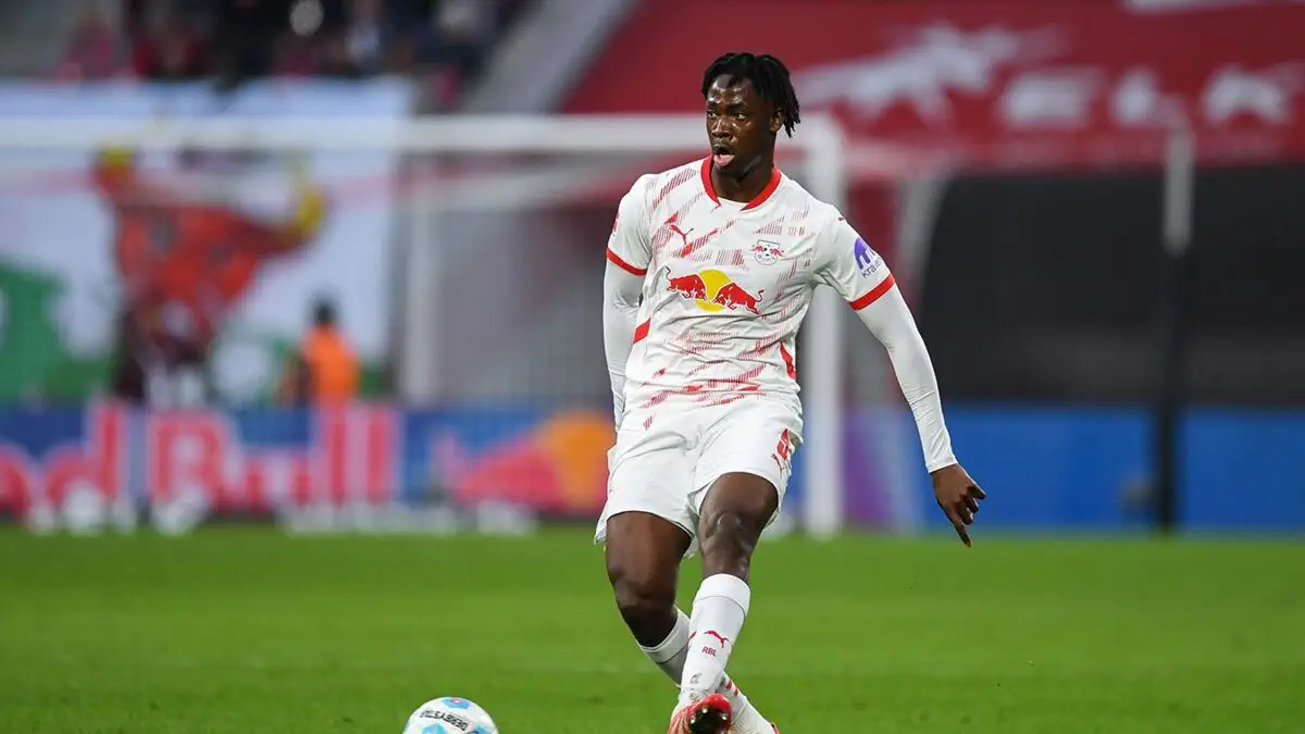 «Lion» «PSJ»ning sobiq himoyachisiga qiziqish bildirmoqda