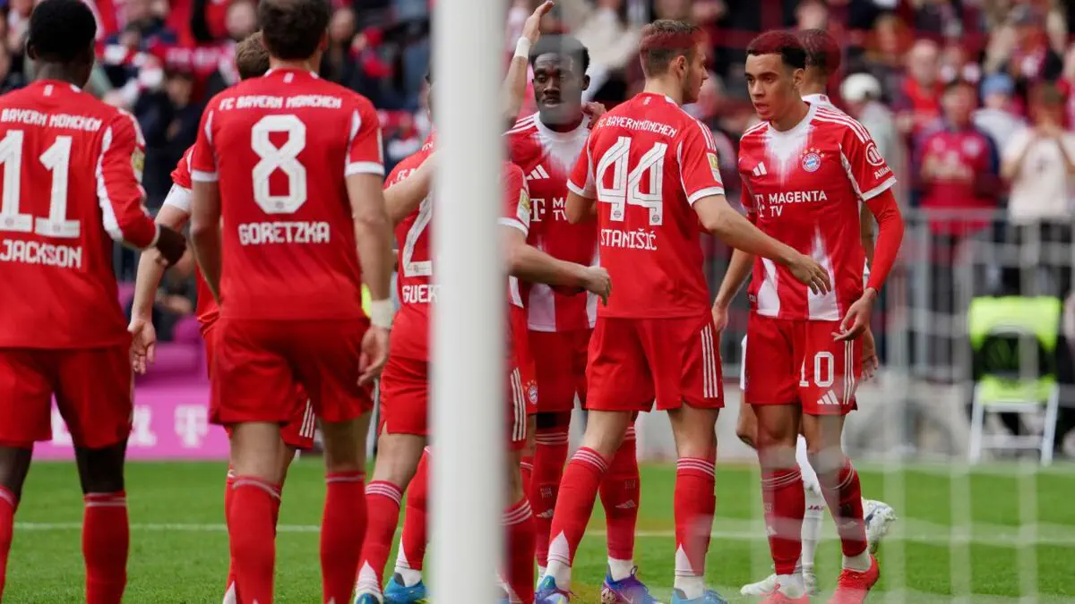 Bundesliga. «Bavariya» oʻz maydonida «Shtutgart»ni magʻlub etib, muddatidan avval Germaniya chempionligini qoʻlga kiritdi