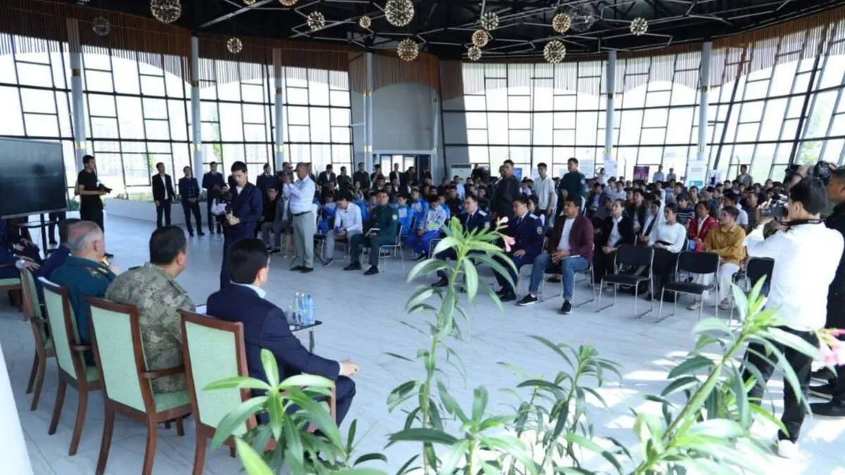 Jizzaxda sportchi yoshlar bilan ochiq muloqot bo‘lib o‘tdi