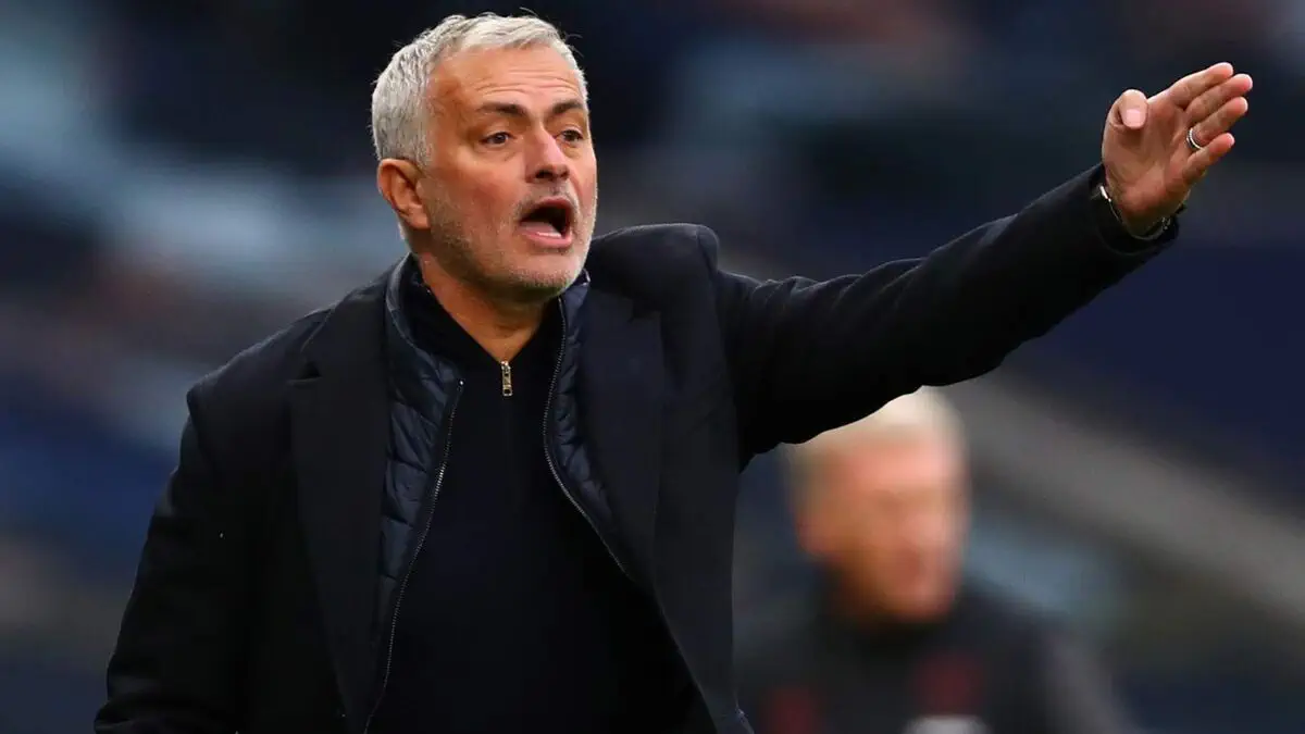 Mourinyo: «Benfikada qolishim 99 foiz aniq»