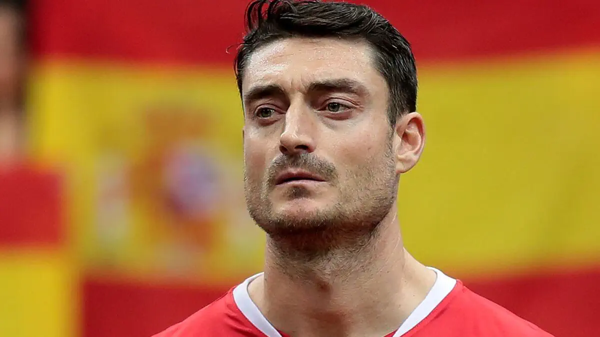 Albert Riyora «Ayntraxt» bosh murabbiyligidan boʻshatildi