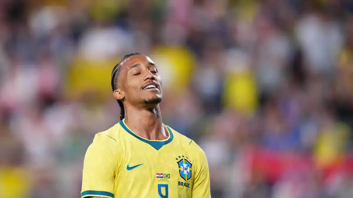 Rodrigodan tortib, Joao Pedrogacha. Braziliya terma jamoasining qaydnomaga kiritilmagan futbolchilari