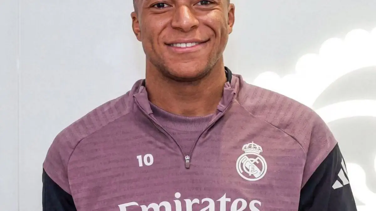 Rasman: Kilian Mbappe «Real»da mavsumning eng yaxshi futbolchisi deb topildi