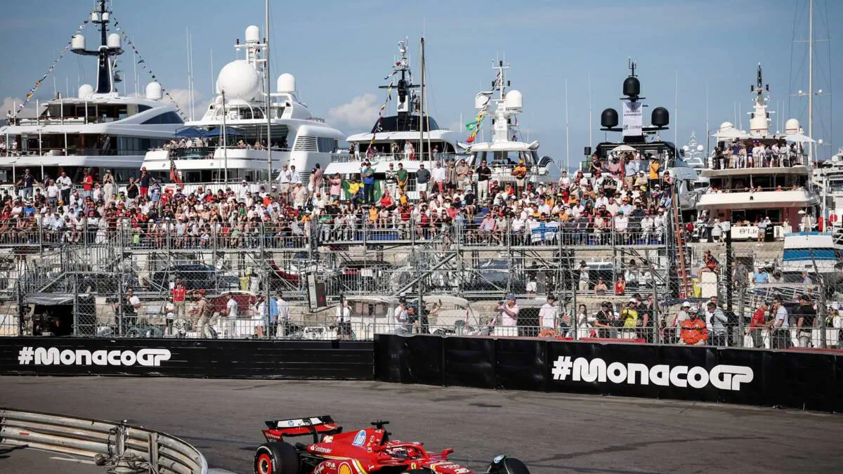 Formula 1 Monakoda mashinalar tezligini pasaytiradi